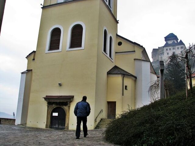 kostol, Trenčín