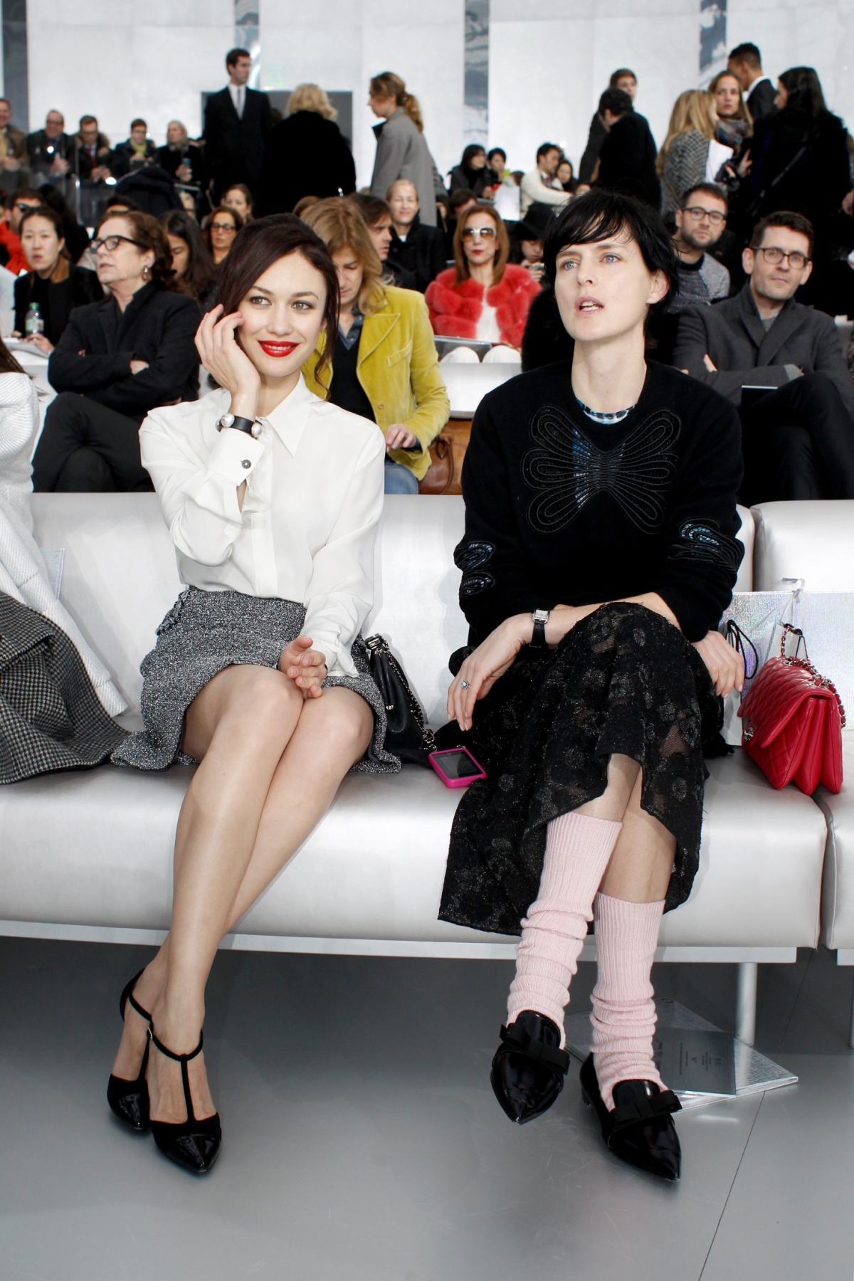 Olga Kurylenko (vľavo) a modelka Stella Tennant