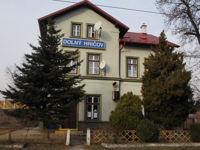 Dolný Hričov, železničná stanica