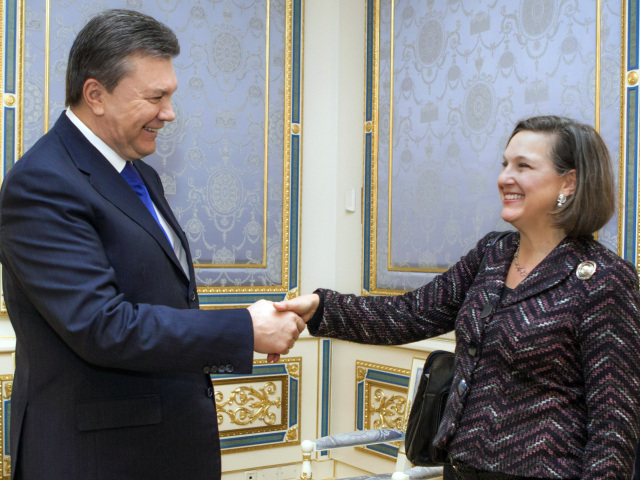 Viktor Janukovyč, Victoria Nulandová, USA, Ukrajina