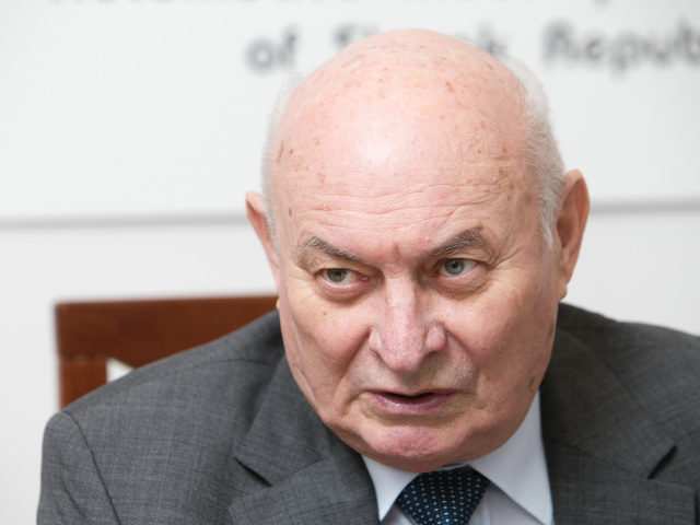 Jozef Uhrík