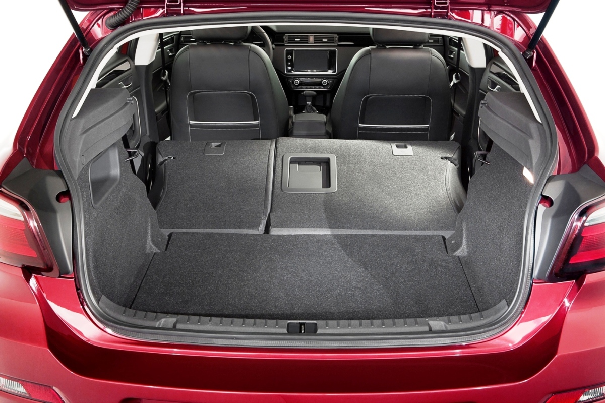 Qoros 3 Hatch