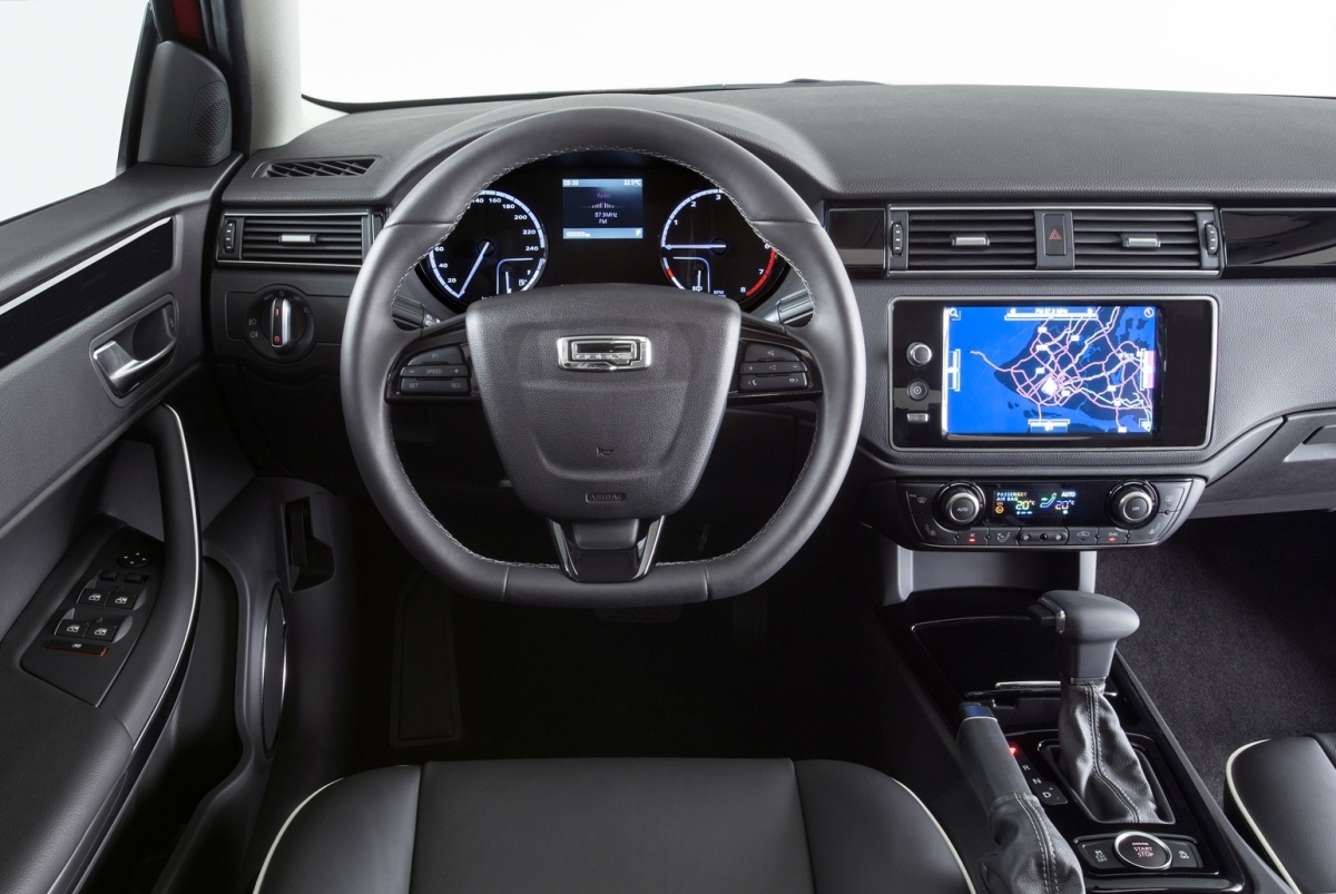 Qoros 3 Hatch