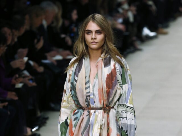 Burberry Prorsum - jeseň-zima 2014 - Londýn.