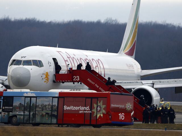 lietadlo, Ethiopian Airlines, únos