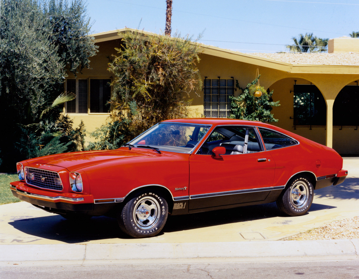 Ford Mustang II Mach 1 hatchback coupe 1974