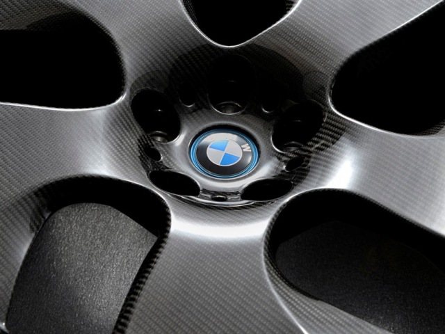 BMW - kolesá CFRP
