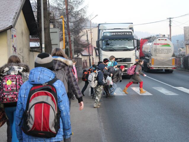 Svrčinovec, kamióny, bezpečnosť,
