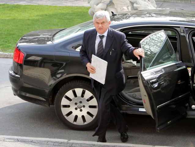 vlada,  Jahnatek