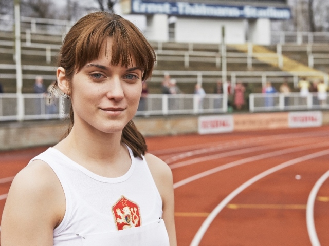 Judit Bárdos vo filme Fair Play