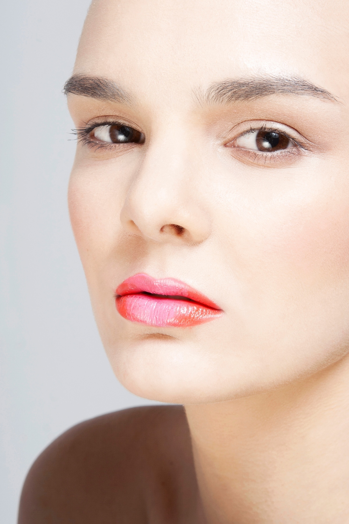 Olívia Norovská, two tones lips
