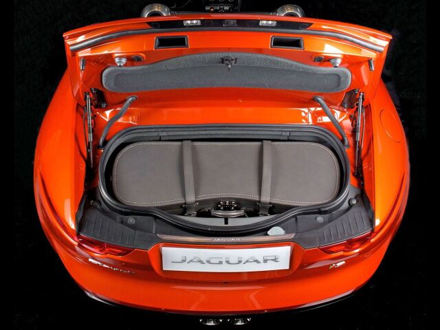 Jaguar F-Type - kufor Moynat