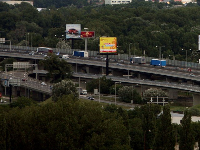 bratislava , prístavný most , slovnaft ,