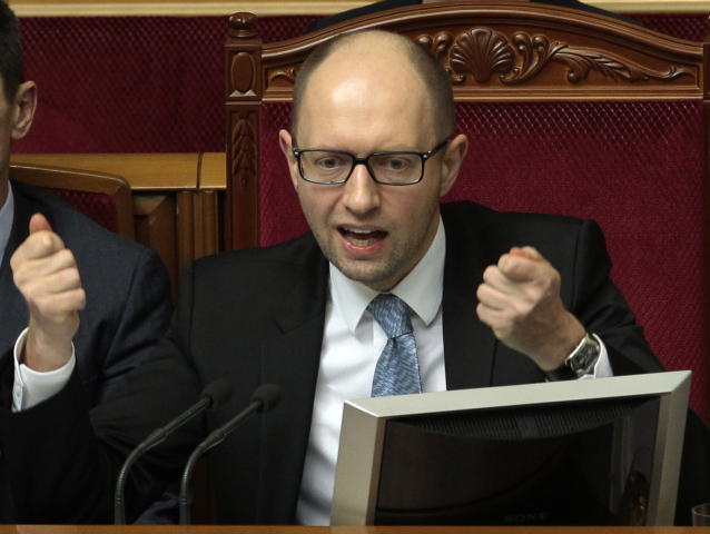 Ukrajina, Arsenij Jaceňuk