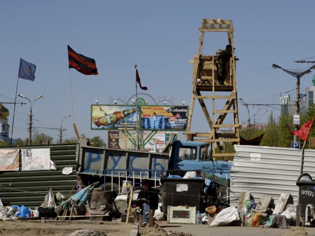 Luhansk, Ukrajina, barikády