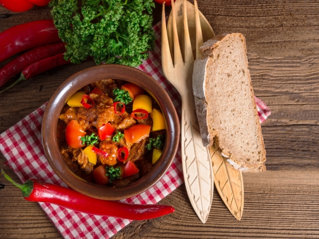 maďarská kuchyňa, paprika