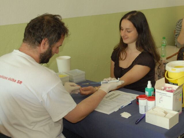 Kvapka krvi Martinka Sucháča, Rimavská sobota, študenti, gymnázium, krv, darovanie krvi