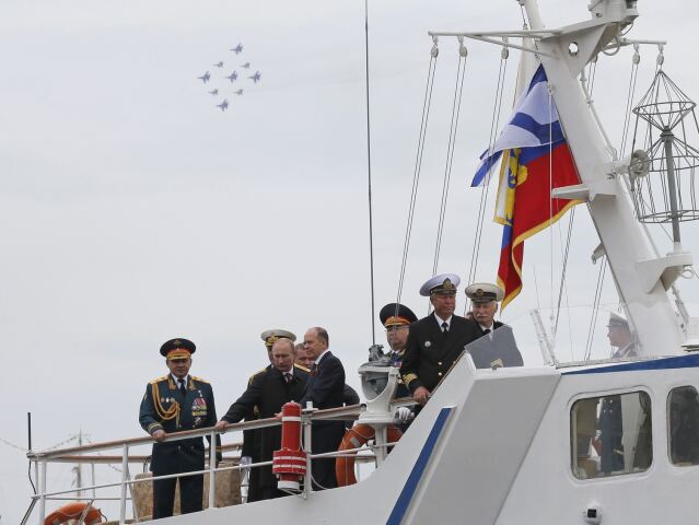 Ukrajina, Krym, Sevastopol, Vladimir Putin, vojenská prehliadka