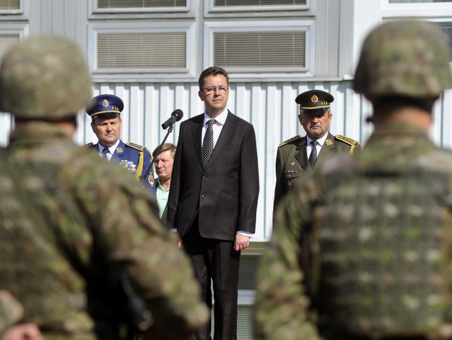 Martin Glváč, minister obrany