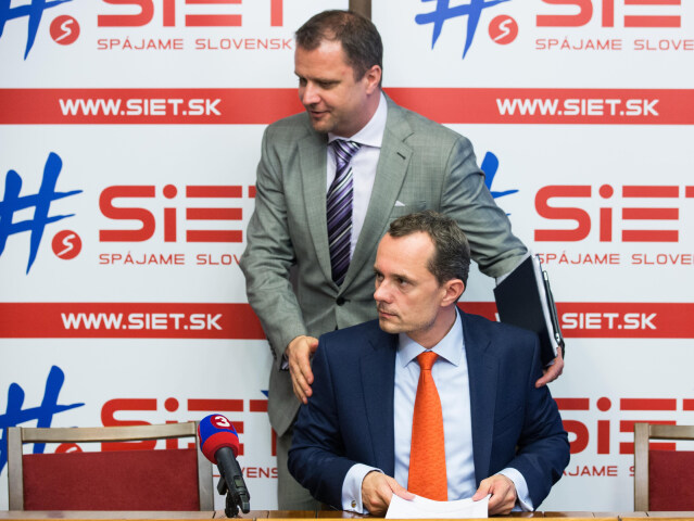 Sieť, Radoslav Procházka, Andrej Hrnčiar
