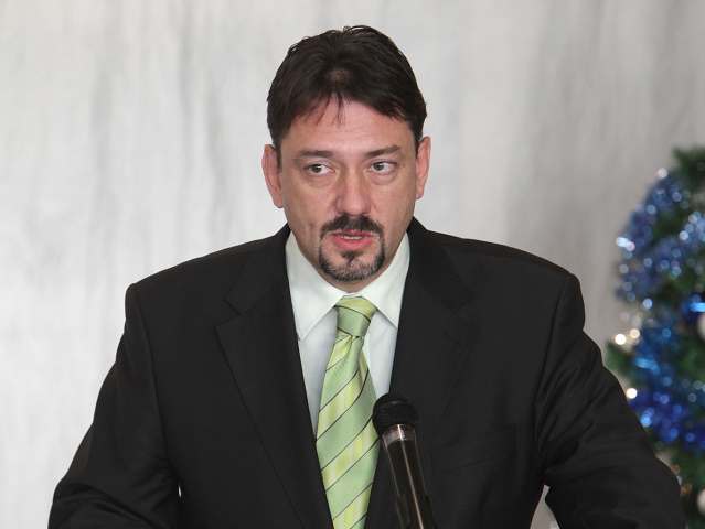 Peter Gogola