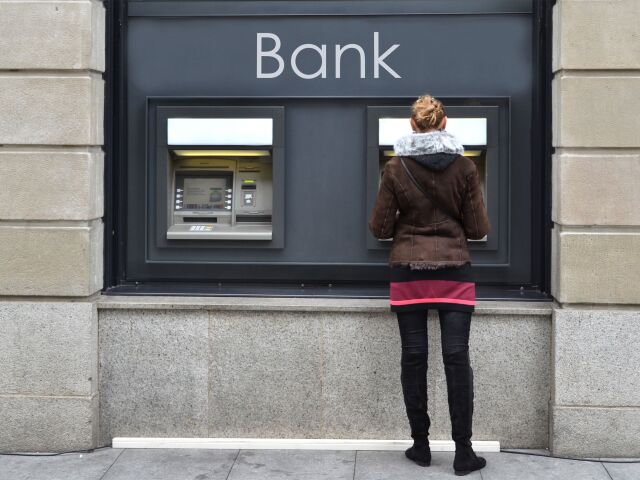 bankomat, účet