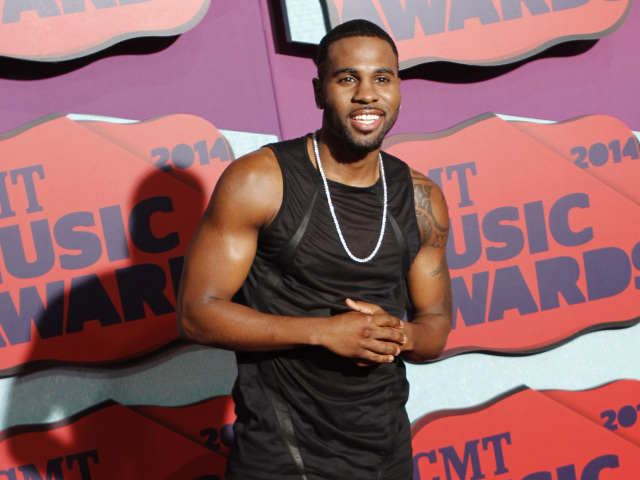 Spevák Jason Derulo.