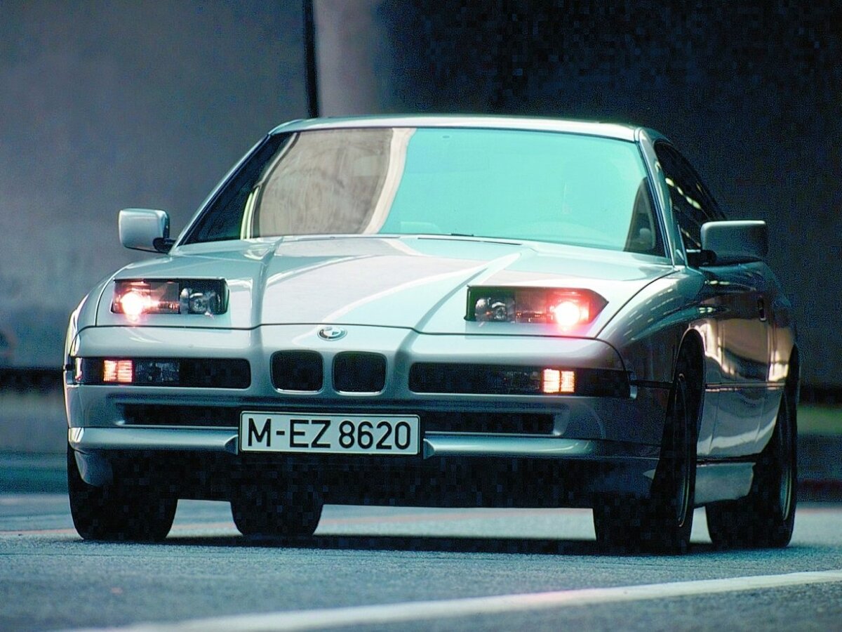 BMW 8