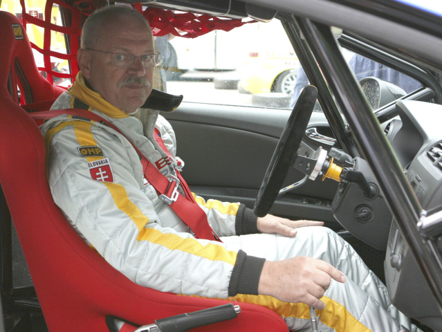Ivan Gašparovič, prezident, pretekár, auto