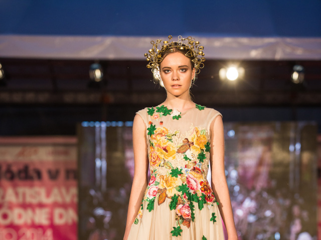 Bratislavské módne dni - leto 2014 - Jaroslava Wurll Kocanová
