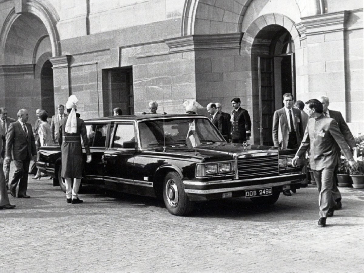 ZIL 41052