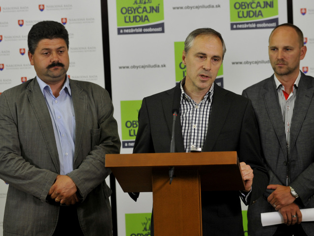 OĽaNO, voda, Igor Hraško, Jozef Viskupič, Tibor Kovásc