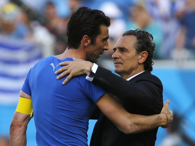 Gianluigi Buffon, Cesare Prandelli