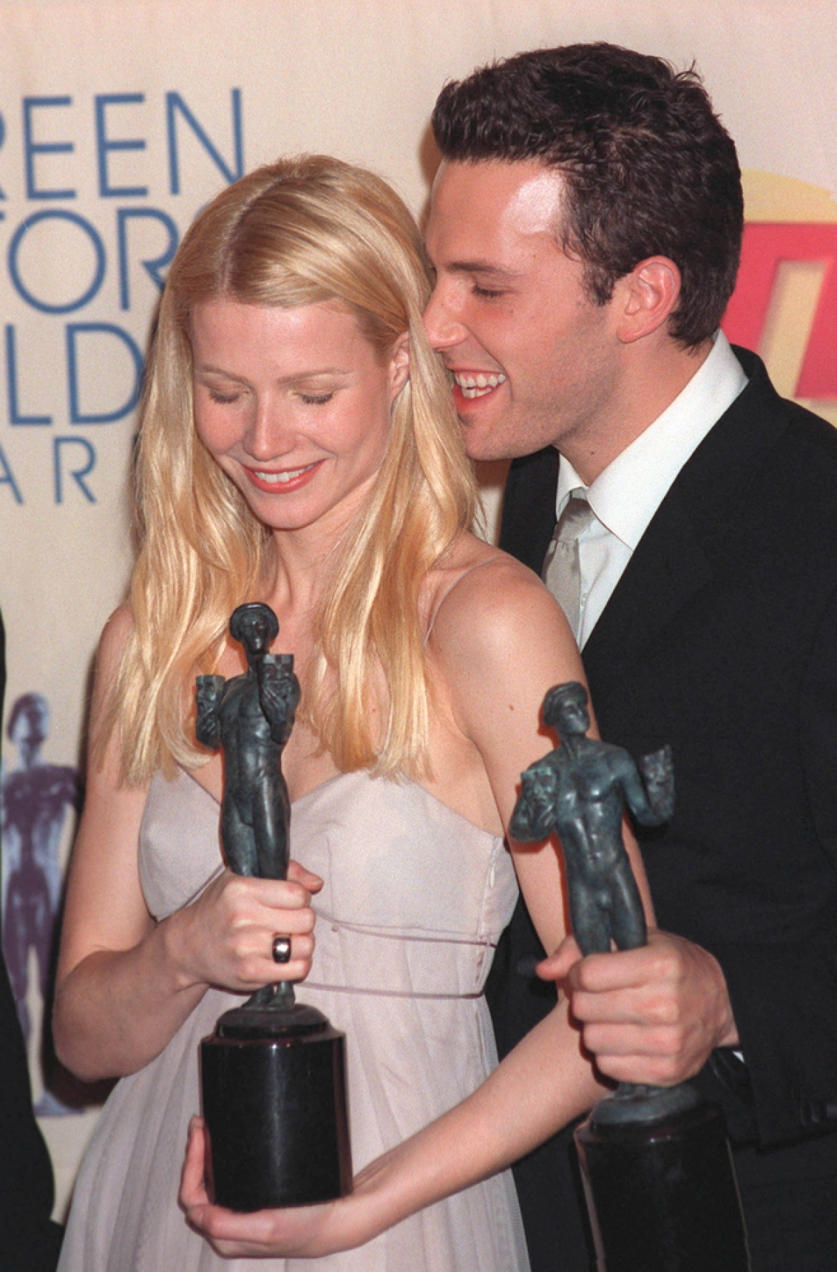 Ben Affleck a jeho nežnosti s vtedajšou priateľkou Gwyneth Paltrow.