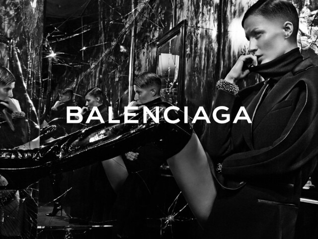 Topmodelka Gisele Bündchen v reklame Balenciaga.