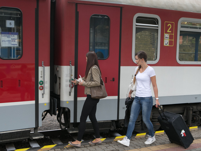 železnice, vlak, nastupovanie, cestovanie, dovolenky