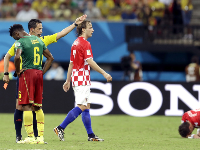 Alex Song, Mario Mandžukič