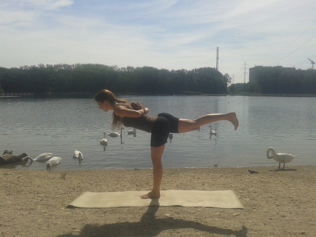 Maya Nováková, joga, joga vonku