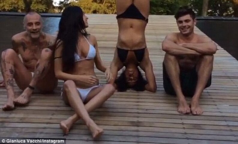 Zac Efron a Michelle Rodriguez