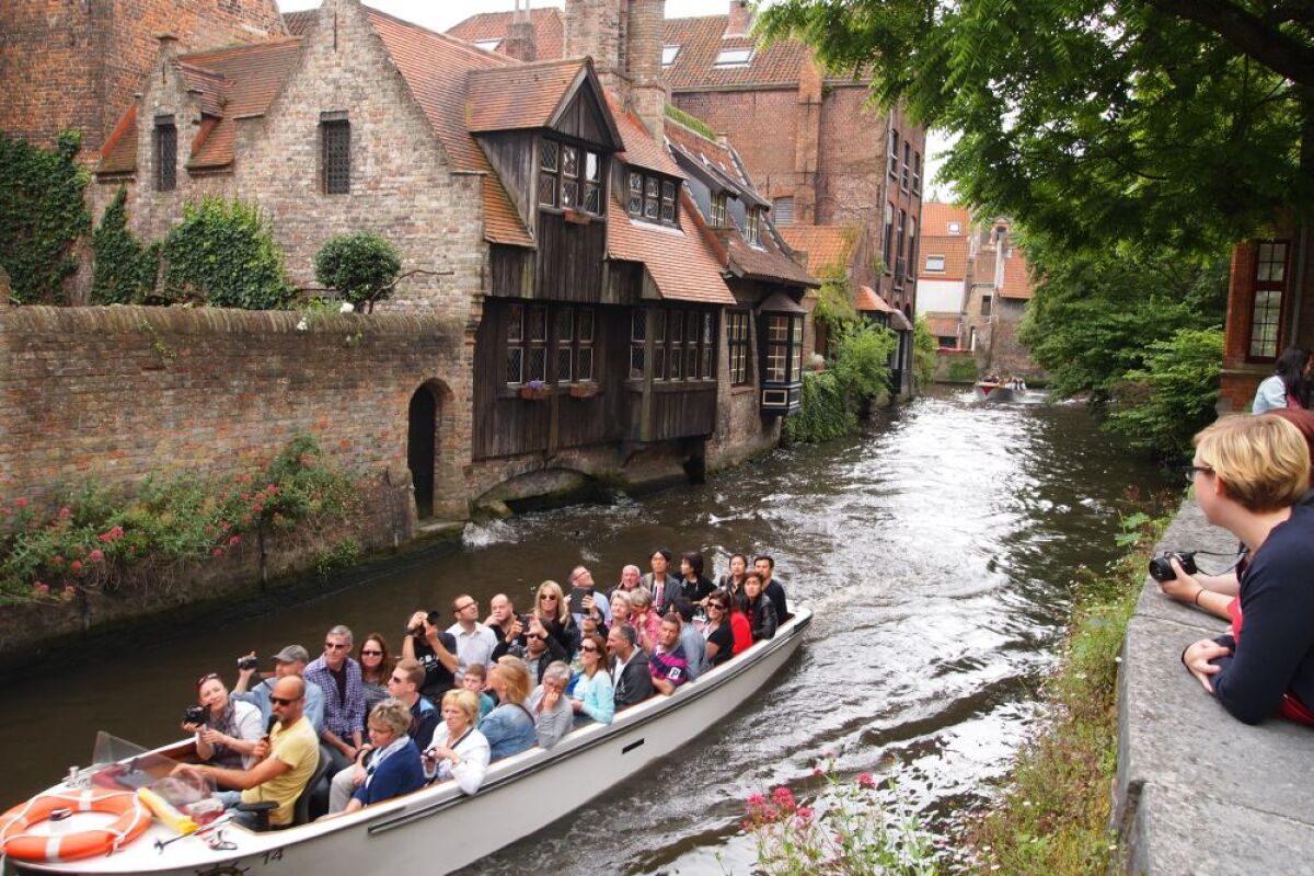 Bruggy, kanál, loďka, člnkovanie, turisti