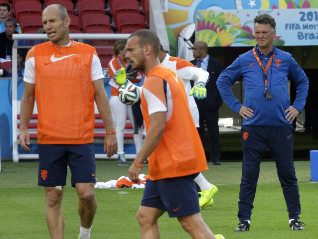 Arjen Robben, Wesley Sneijder, Louis van Gaal