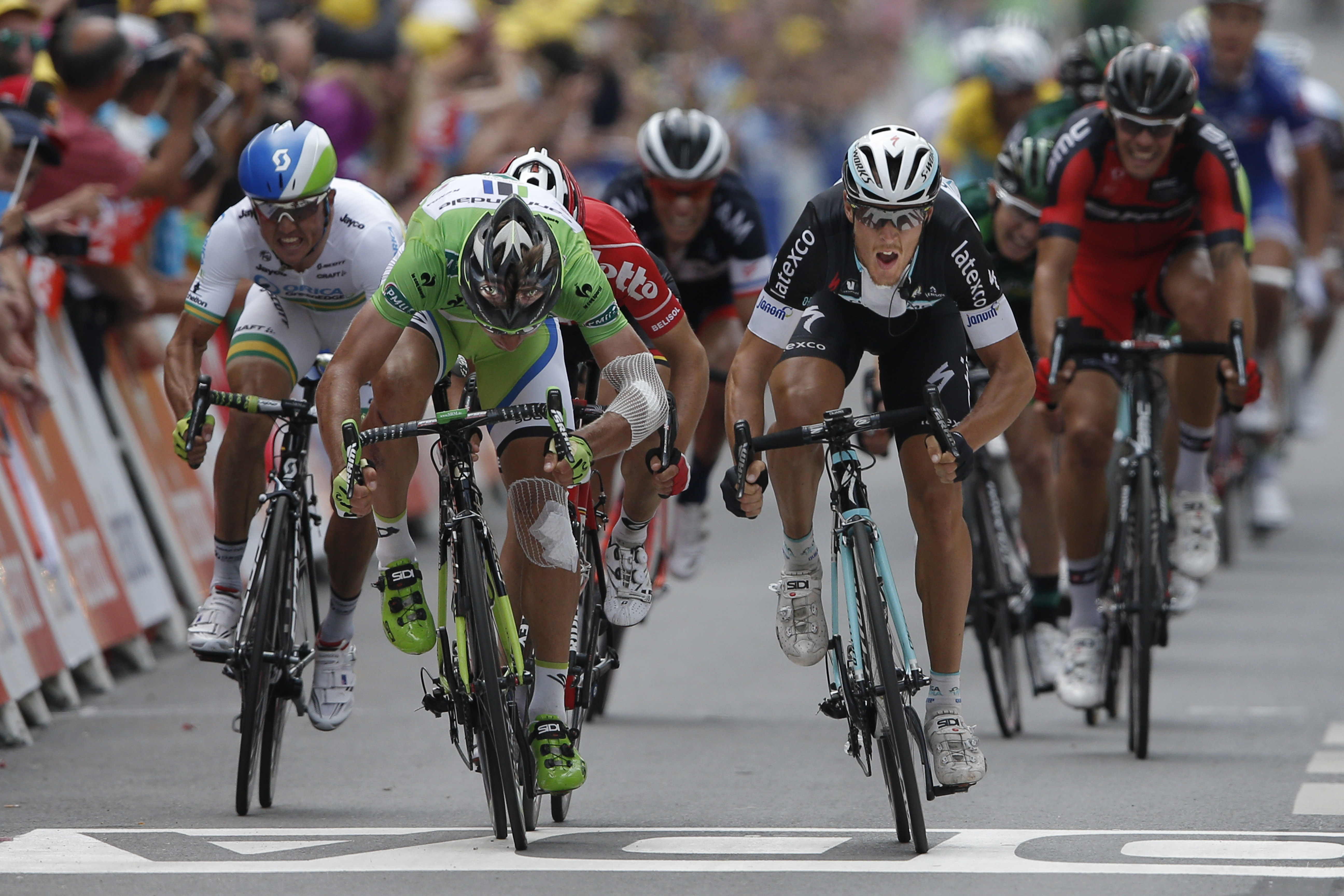Mimoriadne tesný záver siedmej etapy na Tour de France 2014.