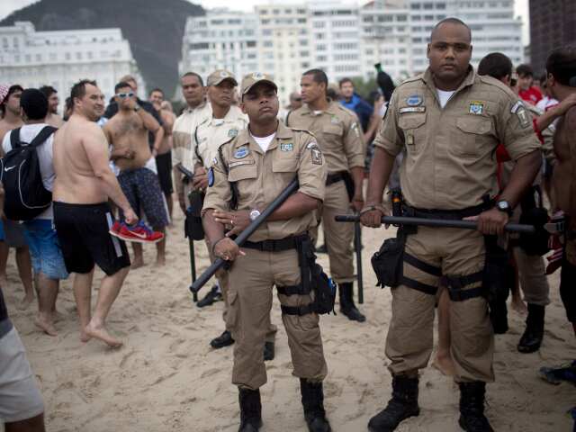 MS Brazília, futbal, polícia