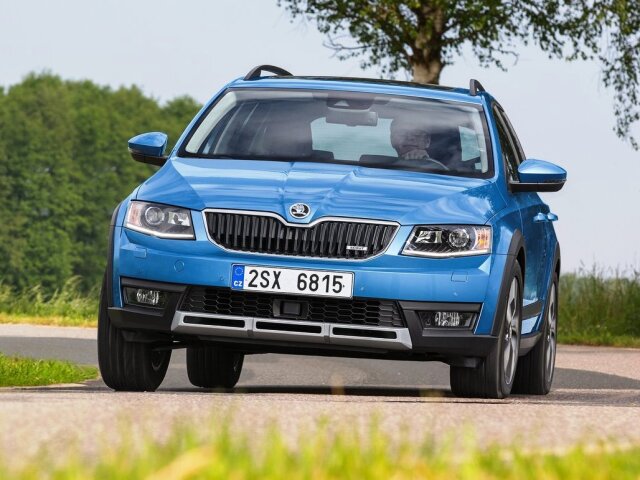 Škoda Octavia Scout - 2015