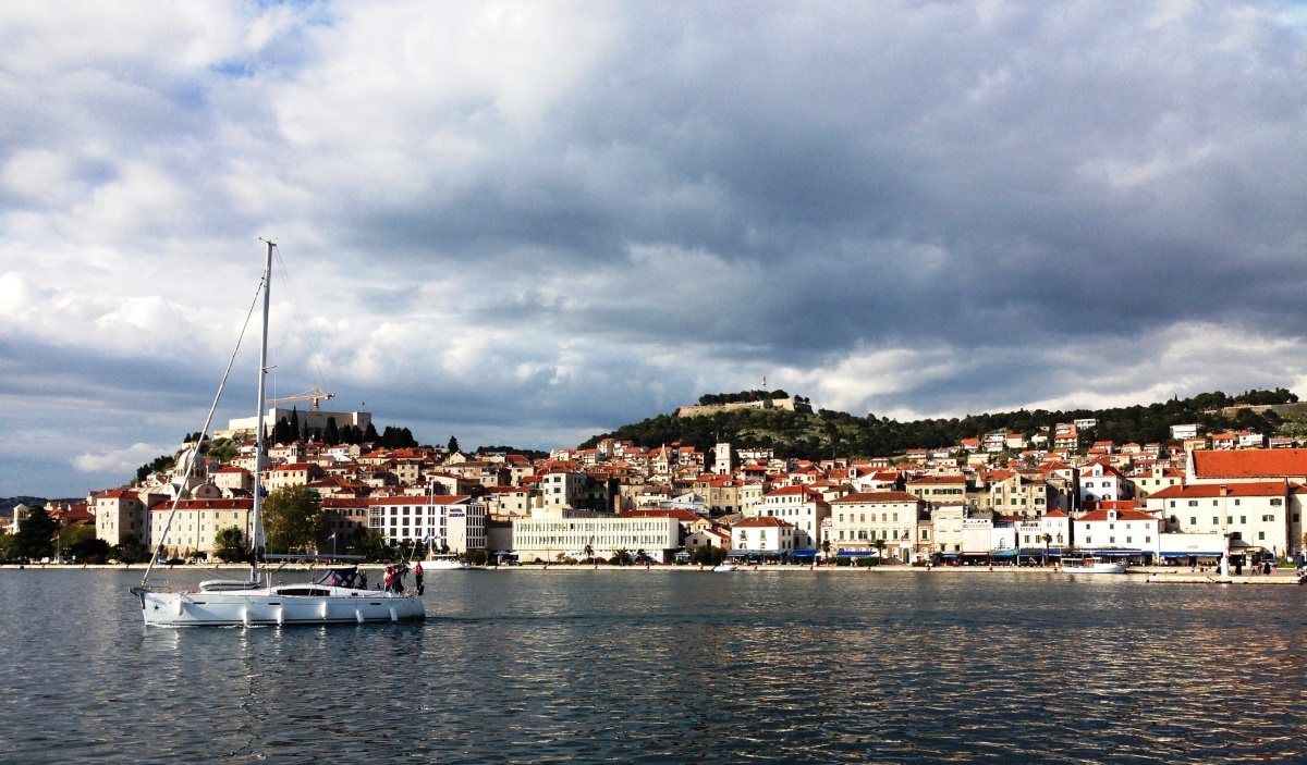 Šibenik, Chorvátsko, loď, leto