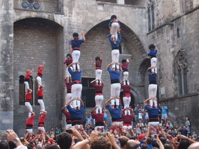 Barcelona, castellers, ľudské veže, Katalánci
