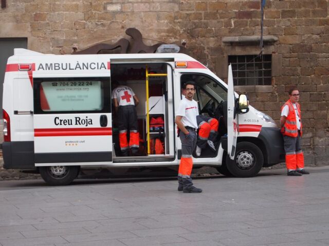 sanitka, červený kríž, záchranári, Barcelona