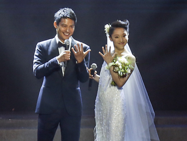Zhou Xun a americko-čínsky herec Archie Kao