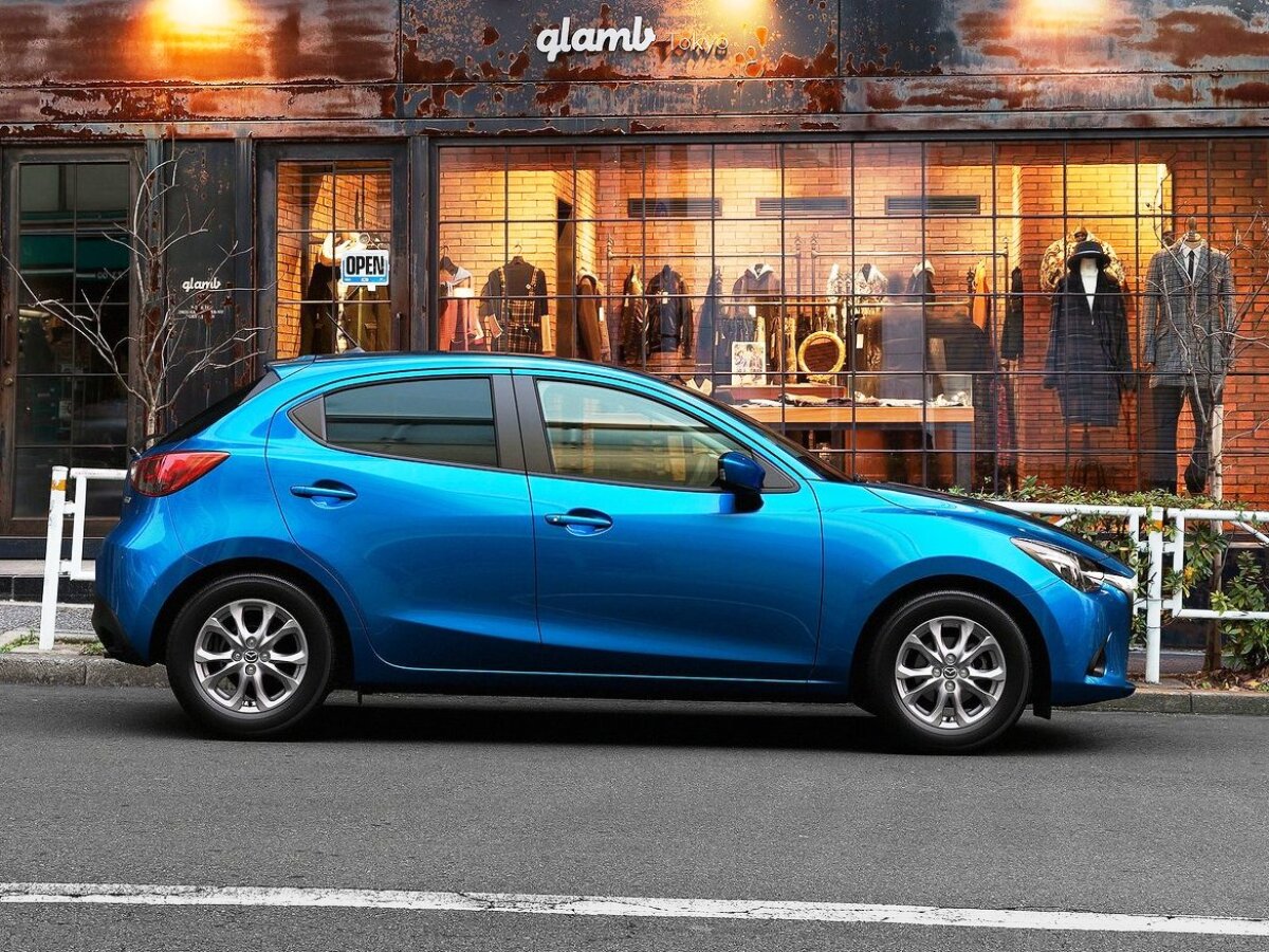 Mazda 2 - 2015