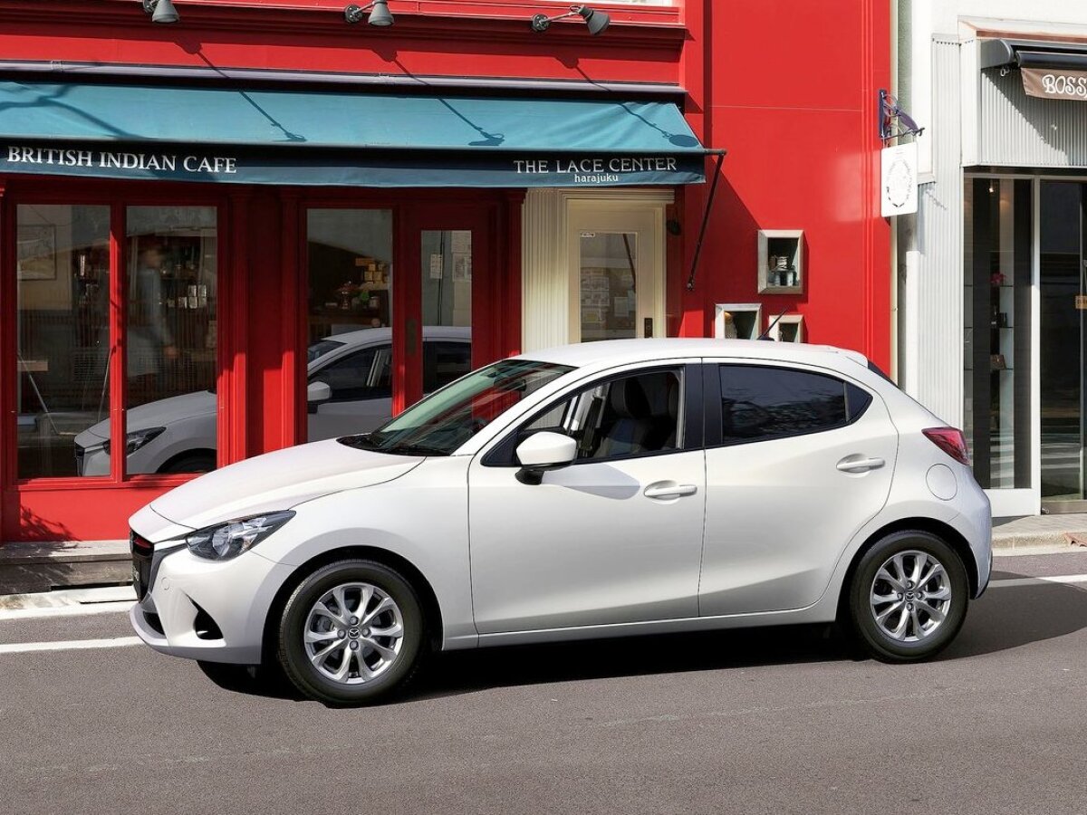 Mazda 2 - 2015